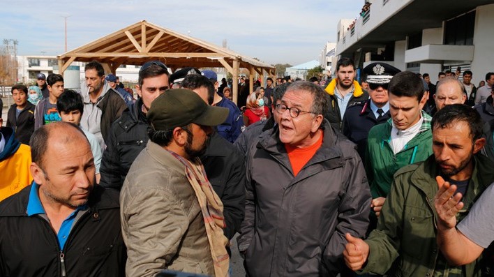 Άνοιξαν μόνοι τους την πόρτα οι μετανάστες στον Γ. Μουζάλα