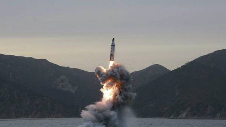 Νέα εκτόξευση βαλλιστικού πυραύλου προς τη θάλασσα της Ιαπωνίας από τη Β.Κορέα