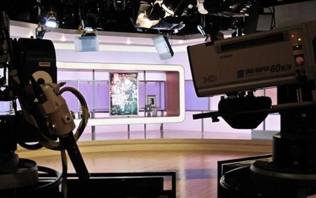 Φρίκη: Εκτέλεσαν δημοσιογράφο στο στούντιο on camera! (βίντεο)