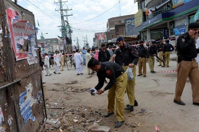 Τουλάχιστον τέσσερις άνθρωποι σκοτώθηκαν στο Πακιστάν από βομβιστική επίθεση