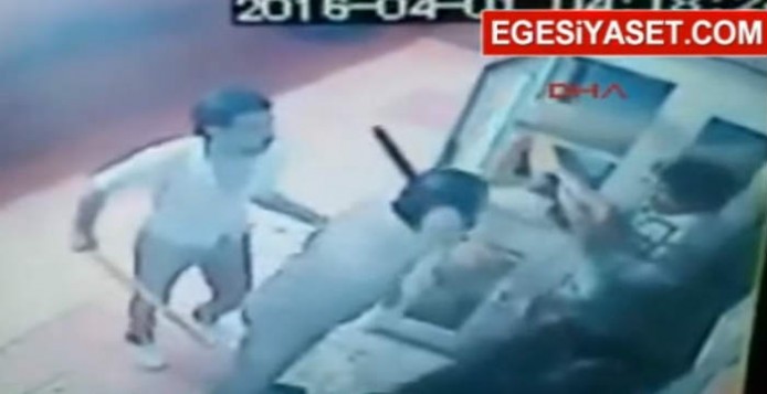 Τουρκία: Δείτε τι έκαναν σε Σύρους ανήλικους επειδή έκλεψαν ψωμί! (βίντεο)