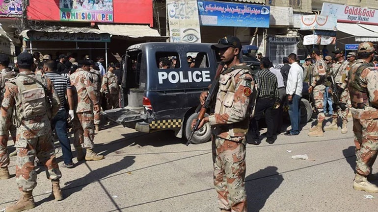 Πακιστάν: Τουλάχιστον 32 ένοπλοι σκοτώθηκαν μετά τη τρομοκρατική επίθεση με τους 72 νεκρούς