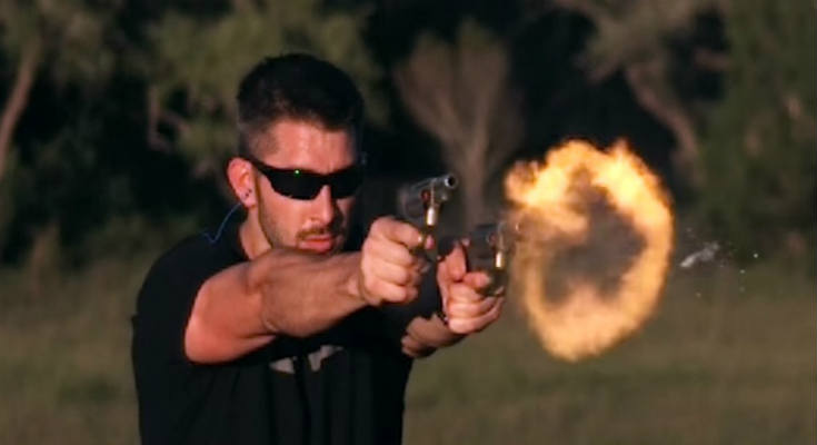 Δείτε τι κάνουν δύο περίστροφα JUDGE σε αργή κίνηση! (βίντεο)