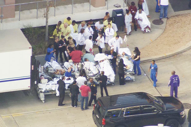 ΕΚΤΑΚΤΟ: Πυροβολισμοί σε νοσοκομείο του Χιούστον (φωτό, βίντεο)