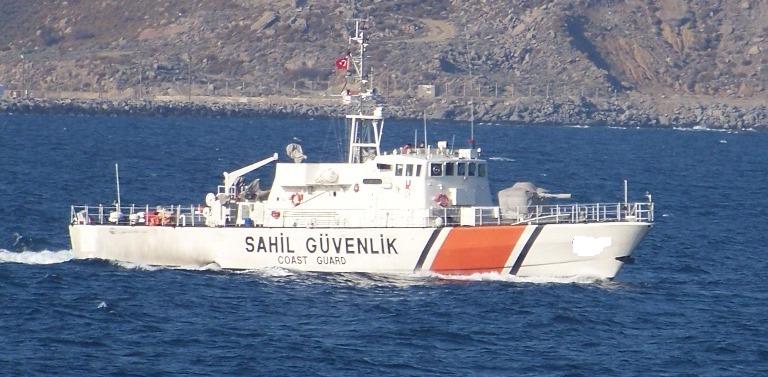 Οι Τούρκοι σταμάτησαν λέμβο με λαθραίους μετανάστες που κατευθυνόταν στο κεντρικό Αιγαίο – «Ύπνος βαθύς» για τις ελληνικές αρχές