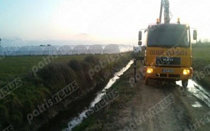 Σκοτώθηκε 60χρονος – Έπεσε σε κανάλι και καταπλακώθηκε από τη μηχανή του