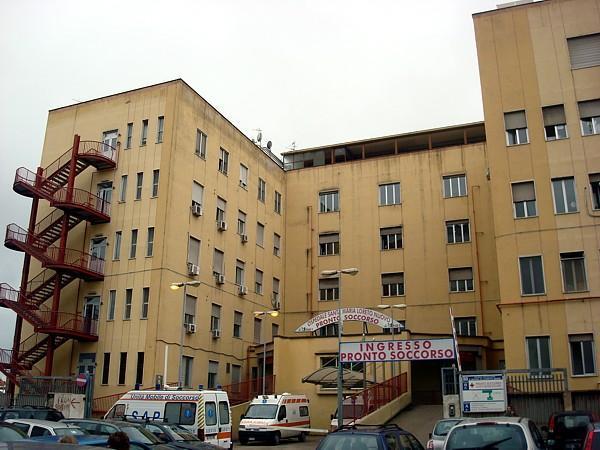 «Χτυπούσαν» κάρτα και ύστερα πήγαιναν για… τένις γιατροί σε νοσοκομείο της Νάπολης