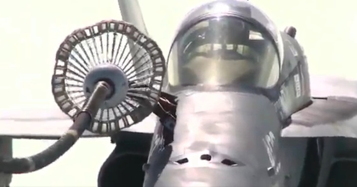 Βίντεο: Δείτε εναέριο ανεφοδιασμό F/A-18 του αμερικανού Ναυτικού