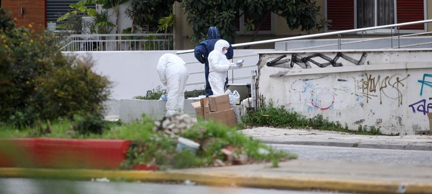 Α.Τ. Δάφνης: Κάμερα κατέγραψε το άτομο που άφησε τη χειροβομβίδα