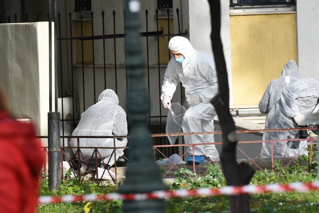 Χειροβομβίδα ΑΤ Δάφνης: Σε τρεις άξονες κινούνται οι έρευνες της Αντιτρομοκρατικής