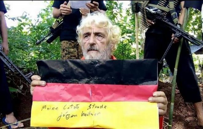 Ισλαμιστές της Αμπού Σαγιάφ αποκεφάλισαν έναν Γερμανό όμηρο στις Φιλιππίνες