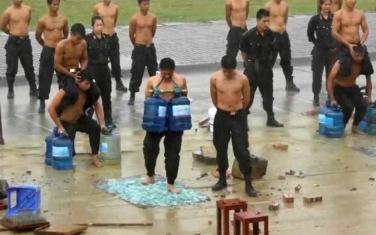 Η εκπαίδευση των σκληροτράχηλων αστυνομικών του Βιετνάμ (φωτό)