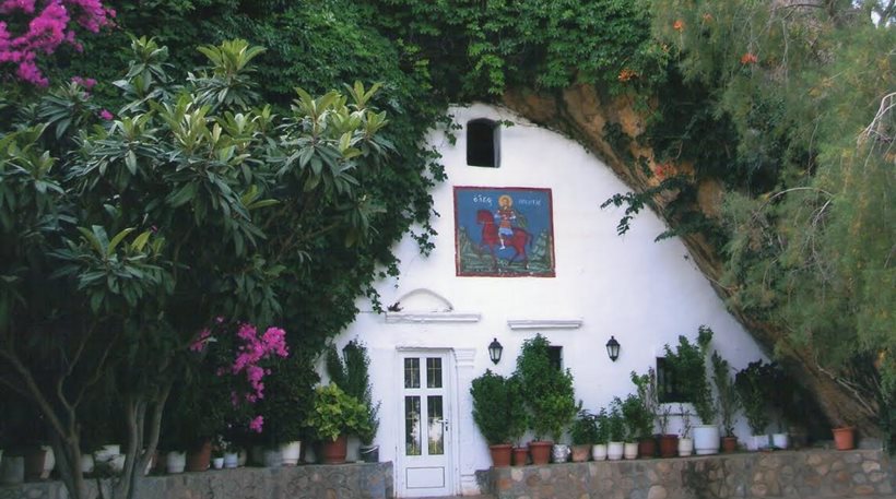 Έκλεψαν μέχρι και το λάδι από ιστορικό ναό στην Κρήτη – Αναζητούνται οι δράστες