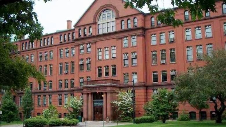 Υπάλληλοι του Χάρβαρντ έκλεβαν λογαριασμούς ΑμΕΑ και αγόραζαν μέχρι και ερωτικά βοηθήματα! (φωτό)