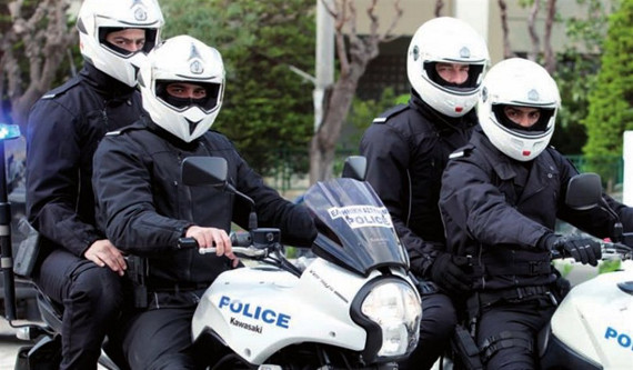 Συνελήφθη ανήλικος για κατοχή όπλων και ναρκωτικών στη Λάρισα