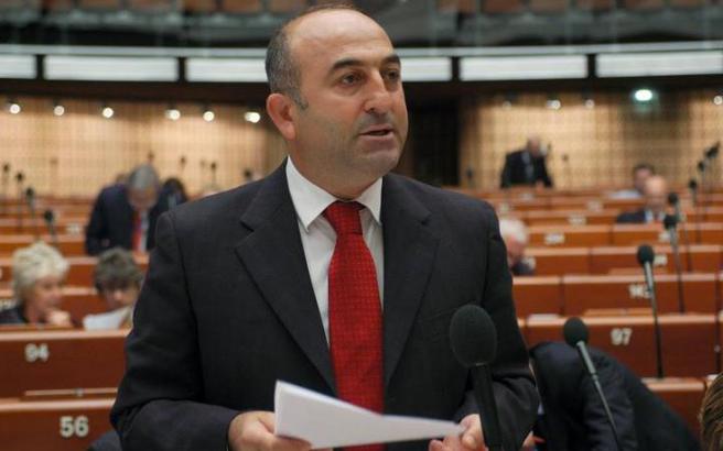 Τουρκία: Εντείνεται η αντιπαράθεση Τσαβούσογλου – AKP