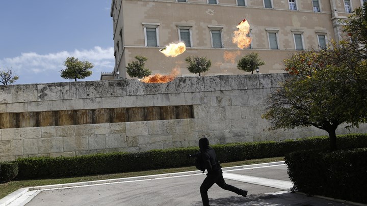 Ένταση και επεισόδια στο μαθητικό συλλαλητήριο (φωτό)