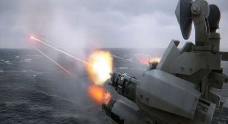 Phalanx: Το αξιόπιστο αντιαεροπορικό σύστημα με ταχυβολία 4500 βολών το λεπτό (βίντεο)