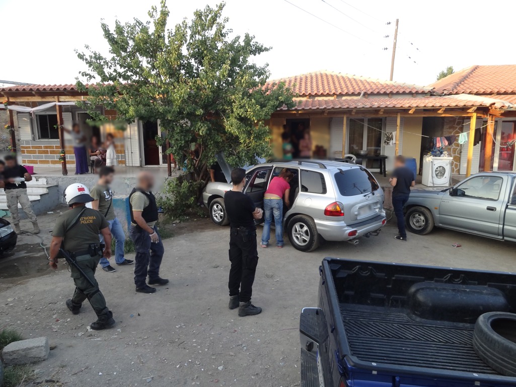 Θήβα: Σεσημασμένοι Ρομά λήστεψαν χυτήριο με λεία 3.000 ευρώ