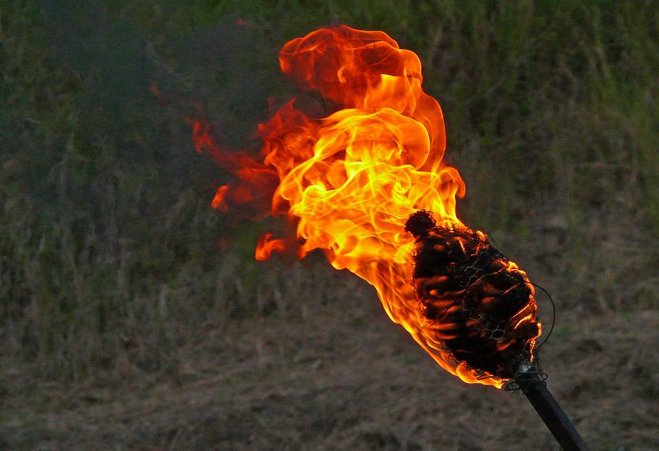 Δεν το χωράει το μυαλό: Ασθενής έκαψε ζωντανή νοσοκόμα και διέφυγε