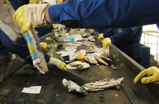 Μαρτυρία υπαλλήλων της ανακύκλωσης: «Σοκαριστήκαμε όταν είδαμε το έμβρυο στη σακούλα»