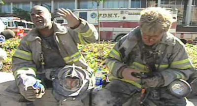 Πυροσβέστες αποκαλύπτουν ότι οι δίδυμοι πύργοι καταστράφηκαν από εκρήξεις εκρηκτικών [βίντεο]