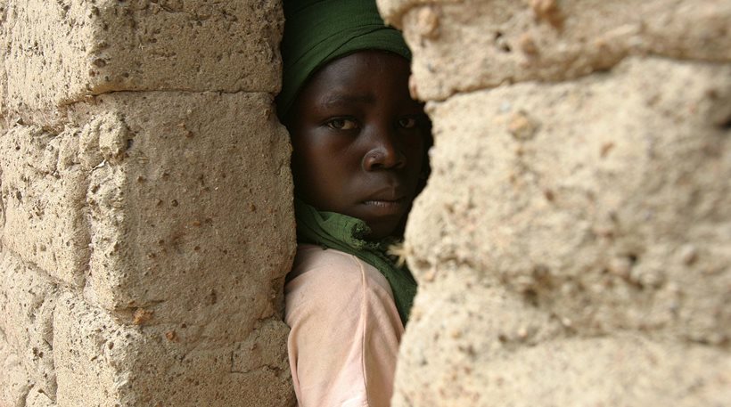 Τραγικό! Δολοφονούν ή ακρωτηριάζουν παιδιά με αλμπινισμό για να φέρουν τύχη στους αγοραστές (φωτό)