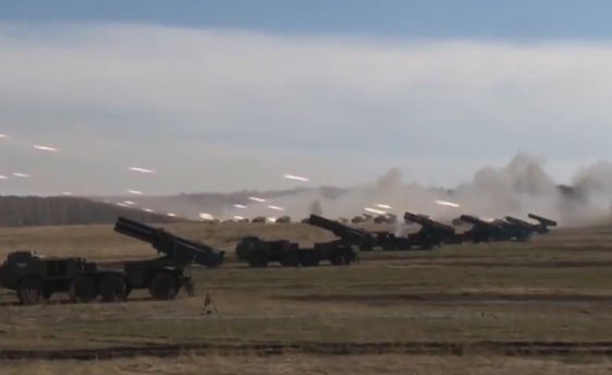 Ο ρωσικός στρατός σε επίδειξη ισχύος! (βίντεο)
