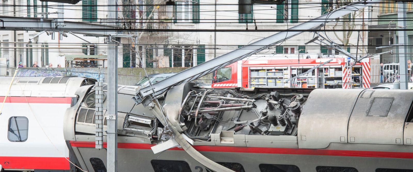 Ελβετία: Εκτροχιάστηκε ιταλικό τρένο στη Λουκέρνη – Τρεις τραυματίες