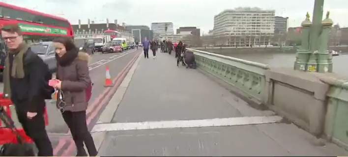 Στο «σημείο μηδέν» της επίθεσης του Λονδίνου δημοσιογράφος του Sky News (βίντεο)