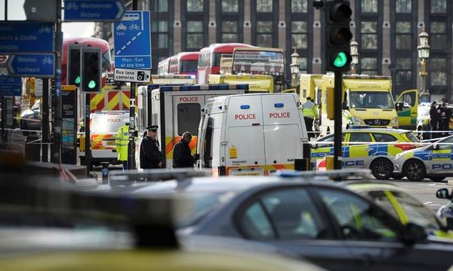 Guardian: Το αυτοκίνητο του δράστη ενοικιάστηκε από εταιρεία στο Μπέρμινγχαμ