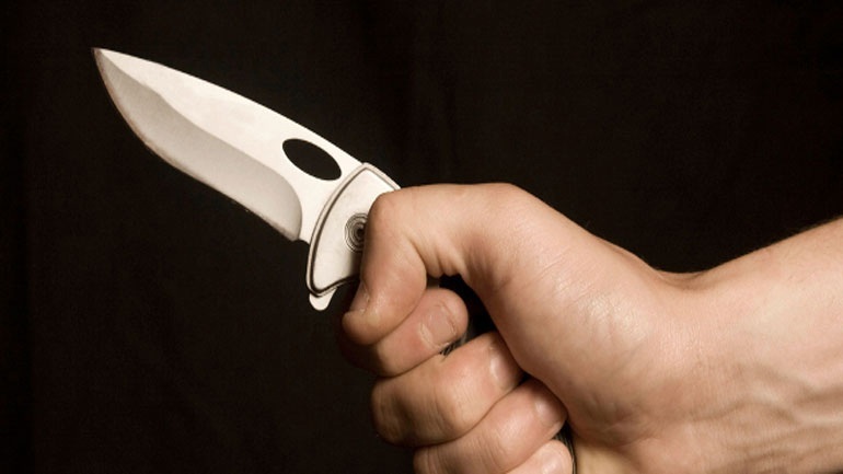 Πρωτοφανές: Κουκουλοφόρος μπήκε σε φροντιστήριο και λήστεψε την τάξη εν ώρα μαθήματος!