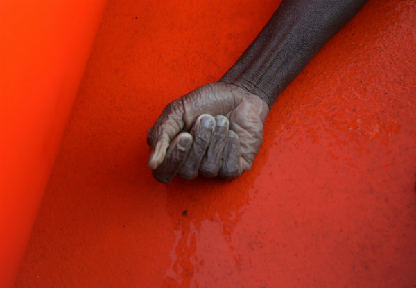 Σκληρές φωτό από το ναυάγιο στο Αιγαίο