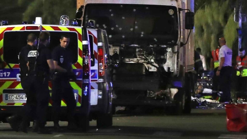 Συναγερμός στη Γαλλία: Ένοπλος άνοιξε πυρ κοντά σε σταθμό του μετρό – Πολλοί τραυματίες (φωτό)