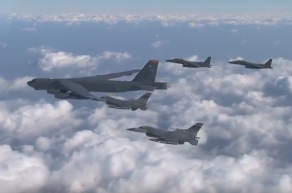 Ο στρατός των ΗΠΑ «βρυχάται» σε μια συναρπαστική άσκηση! (βίντεο)