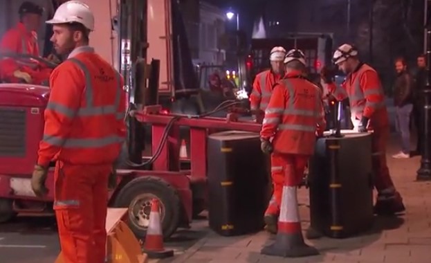 Daily Mail: To Κάστρο του Ουίνσδορ και το Παλάτι του Μπάκιγχαμ «θωρακίζονται» (βίντεο)