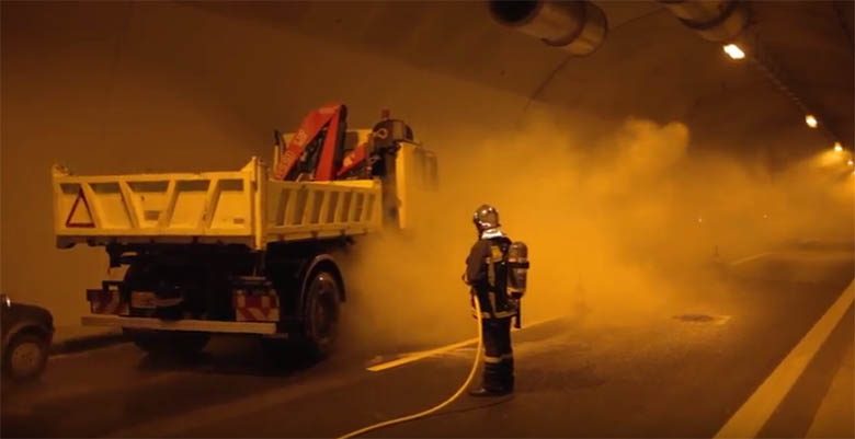 Δείτε βίντεο με την εντυπωσιακή άσκηση ετοιμότητας μέσα σε σήραγγα της Ολυμπίας οδού