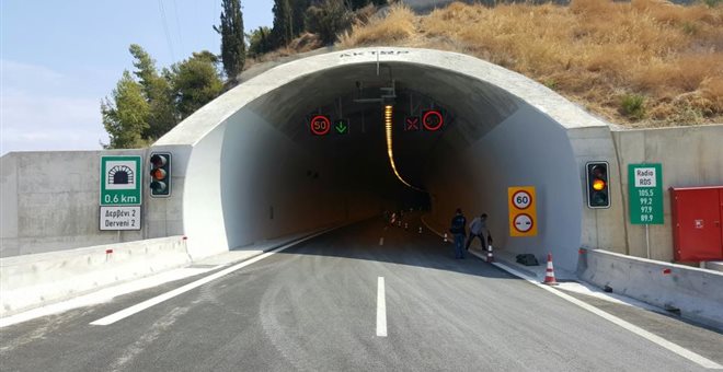 «Ολυμπία Οδός»: Δόθηκαν στην κυκλοφορία οι τρεις σήραγγες της Παναγοπούλας