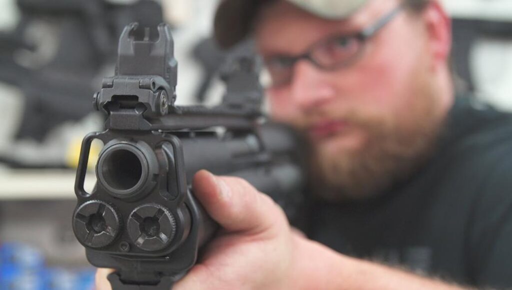 Τα 5 κορυφαία χρηστικά και ευέλικτα όπλα! (Βίντεο)