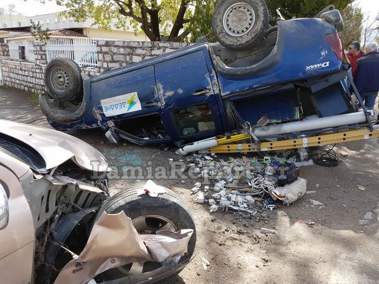 Λαμία: Σοβαρό τροχαίο με Ιερέα να εμβολίζει όχημα της ΔΕΔΔΗΕ (φωτό)