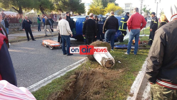 Σοβαρό τροχαίο στο Μεσολόγγι – Τέσσερις τραυματίες ανάμεσα τους δύο παιδιά (φωτό)