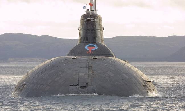 Το γιγαντιαίο υποβρύχιο κλάσης Typhoon στέλνει το Κρεμλίνο στη Βαλτική (φωτό & βίντεο)