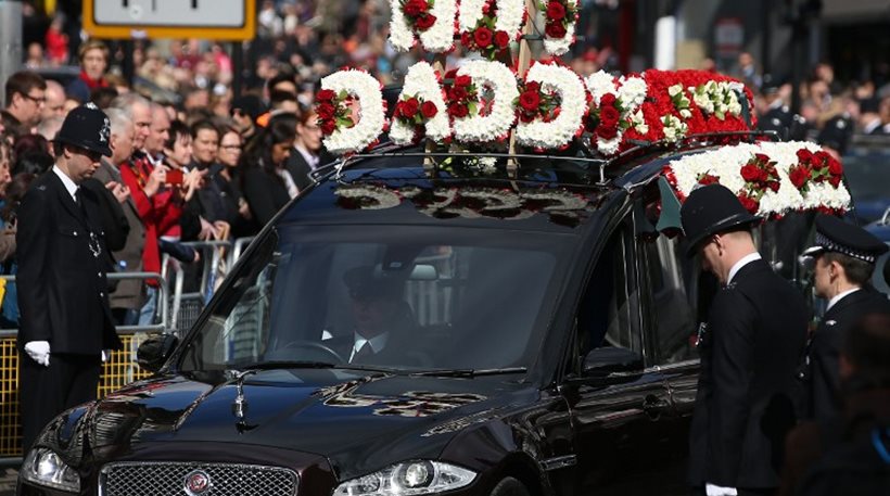 Επίθεση Λονδίνο: Απέδωσαν φόρο τιμής στον φρουρό που δολοφονήθηκε από τον μακελάρη (φωτό, βίντεο)