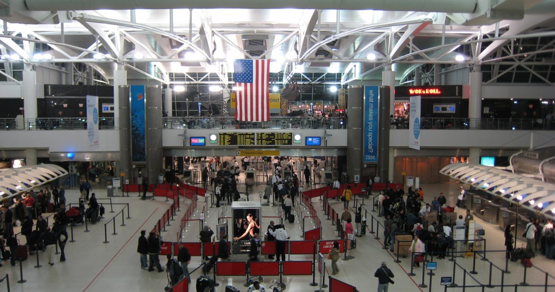 Από εξονυχιστικό έλεγχο θα περνούν όσοι σκοπεύουν να ταξιδέψουν στις ΗΠΑ