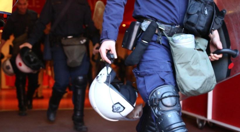 ΕΛΑΣ για επεισόδια μετά την λήξη του ντέρμπι: Εισβολή 40 ατόμων στα αποδυτήρια – 4 αστυνομικοί στο νοσοκομείο!