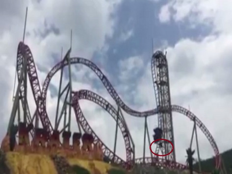 Κολομβία: Άνδρας με ειδικές ανάγκες έπεσε από τρενάκι λούνα παρκ και χαροπαλεύει  (βίντεο)