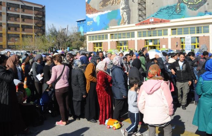 Σχέδιο της κυβέρνησης για «εξάπλωση» των μεταναστών σε όλη την επικράτεια