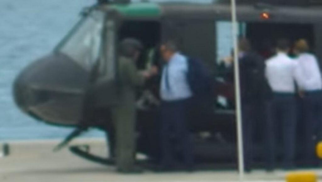 Πτώση ελικοπτέρου: Δείτε τον ίδιο τον Πάνο Καμμένο να πετάει με Χιούι (βίντεο)