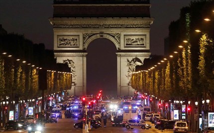 Η ISIS ανέλαβε την ευθύνη για την επίθεση στο Παρίσι