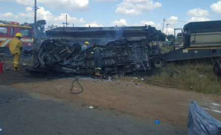 Θρήνος στη Μπουμαλάνγκα: Τουλάχιστον 20 μαθητές νεκροί